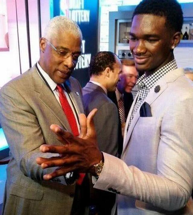 近身爆发 近身爆发